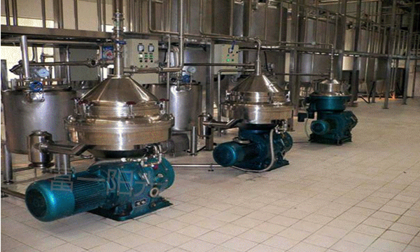 碟式離心機生產(chǎn)線應用-富一陽光